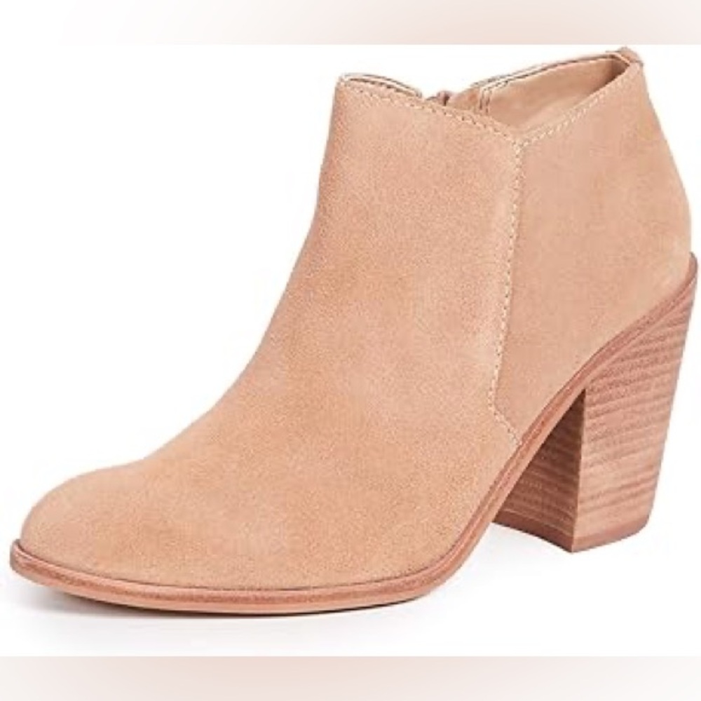 Kaanas Arezzo leather stacked heel ankle bootie sz 6
